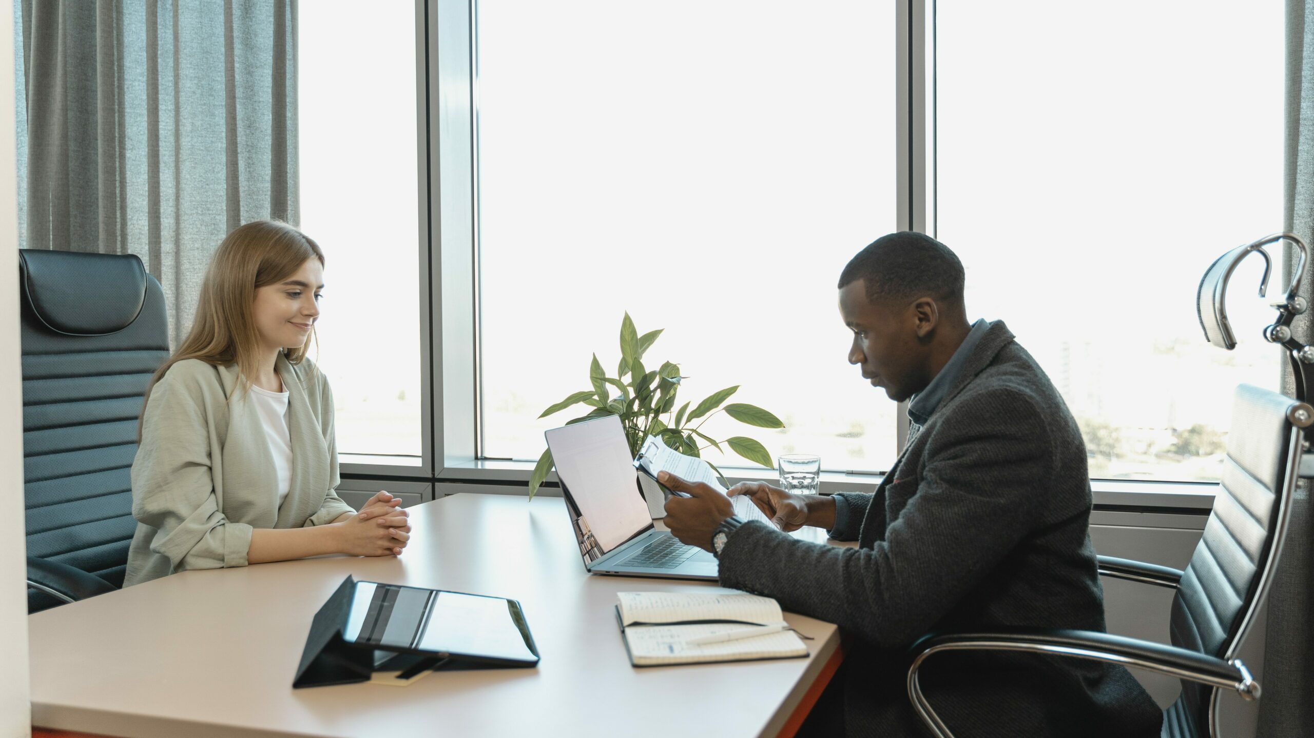 5 TIPS TO PERFORM AN IN-PERSON INTERVIEW